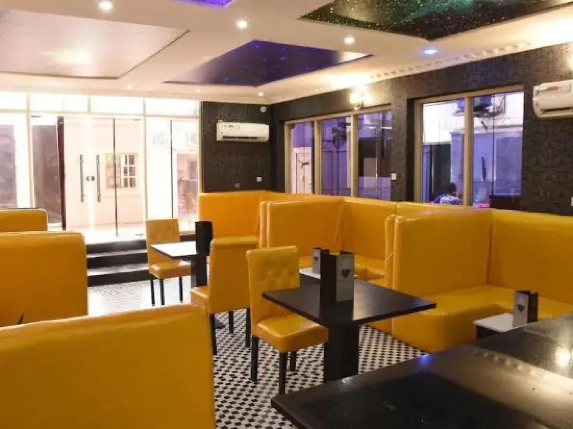 Room In Lodge - Ambience Hotels Abujahome For Leisure And Business Travellers Exterior foto